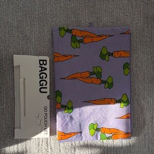 BAGGU Purple Carrot Print Pouch Set